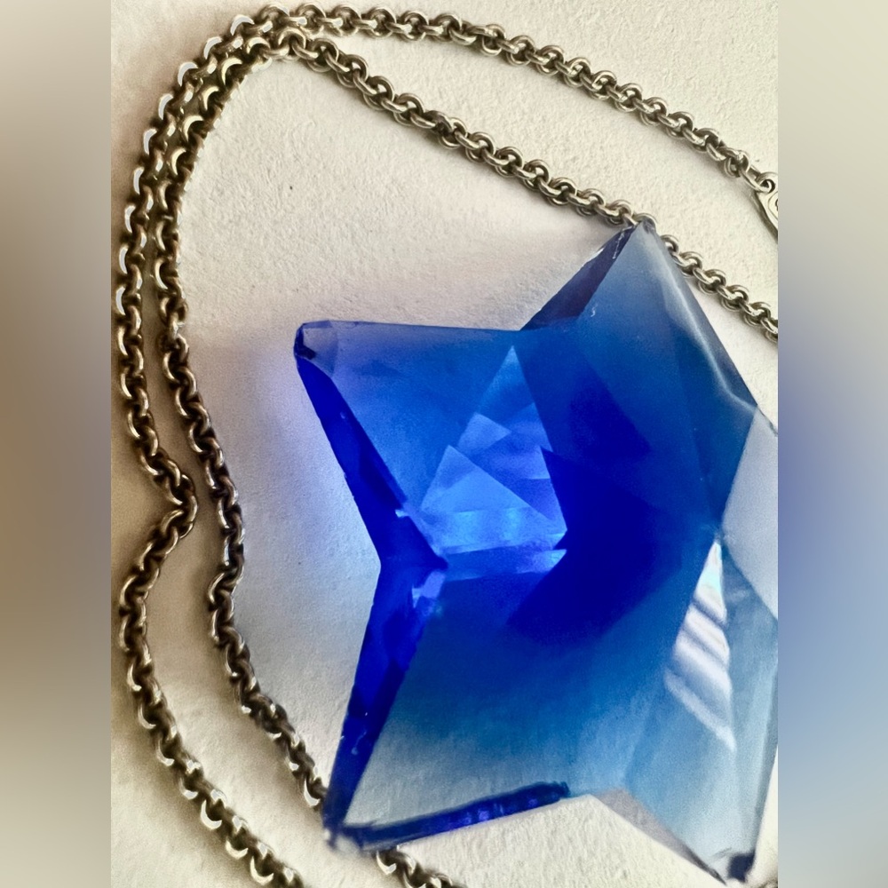 Tiffany & Co., crystal star pendant in blue with Tiffany chain necklace - Picture 5 of 13